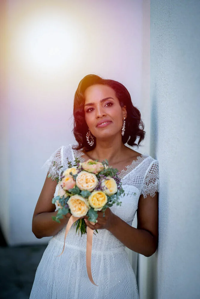 Braut bei der Portraitaufnahme – klassische Hochzeitsfotografie Frankfurt.