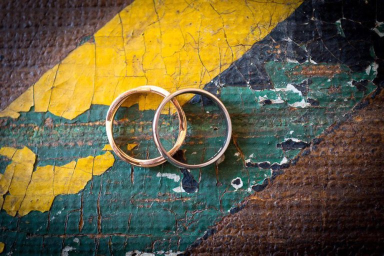 Hochzeitsreportage eines Brautpaares nach der standesamtlichen Trauung